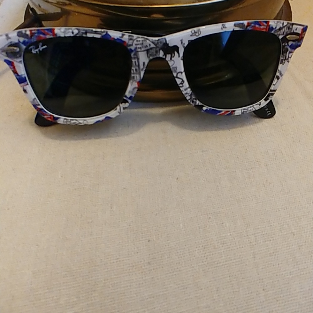 Ray-Ban Classic frame